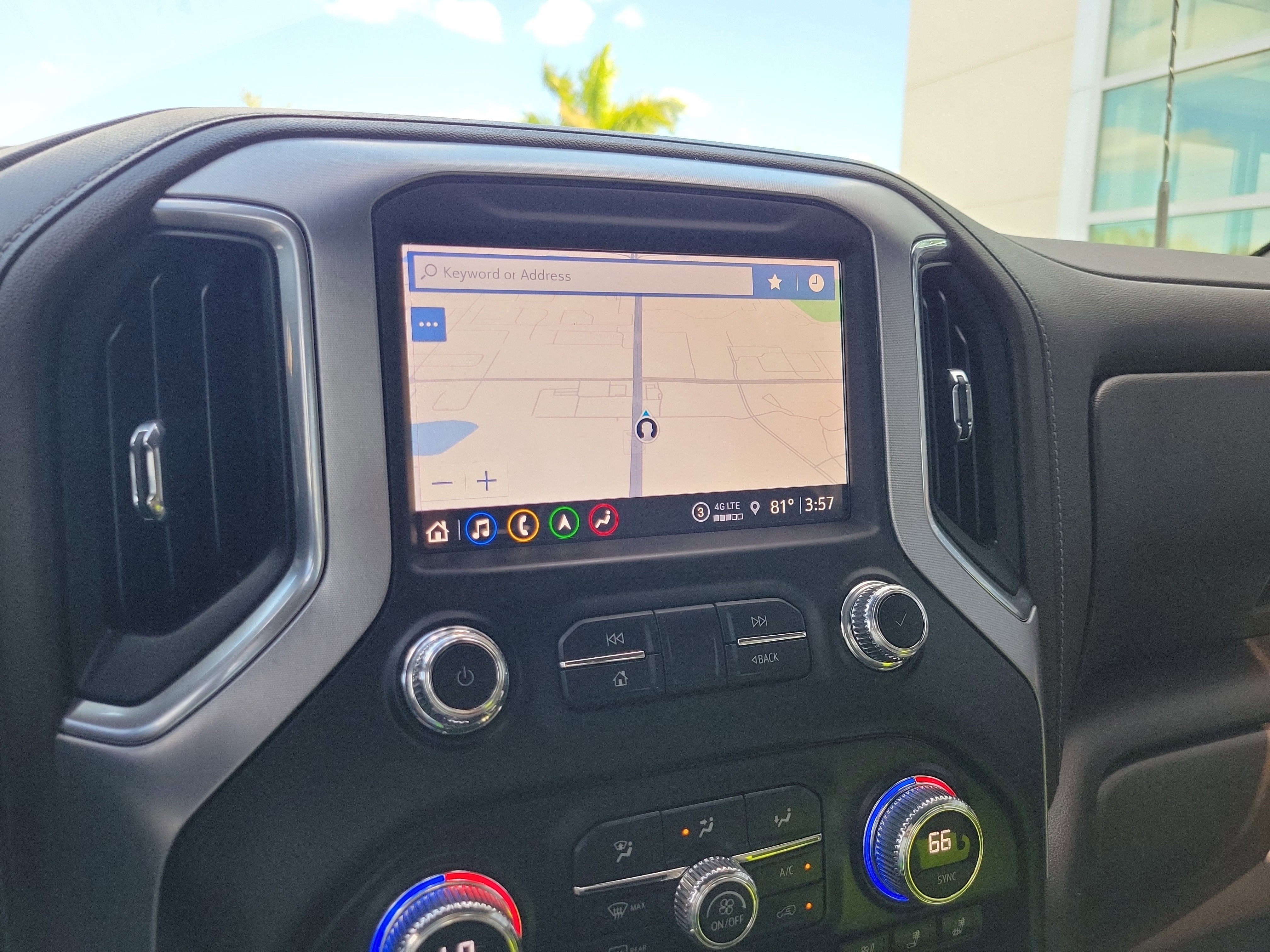 Used 2023 GMC Sierra 2500 SLT w/ SLT Premium Package image 22