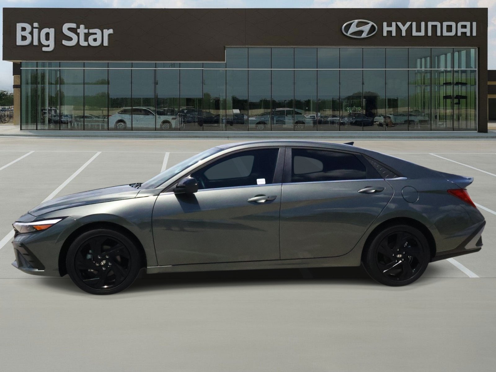 Used 2026 Hyundai Elantra SEL Sport Premium FWD image 2