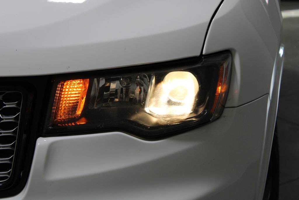 Used 2020 Jeep Grand Cherokee Altitude image 51