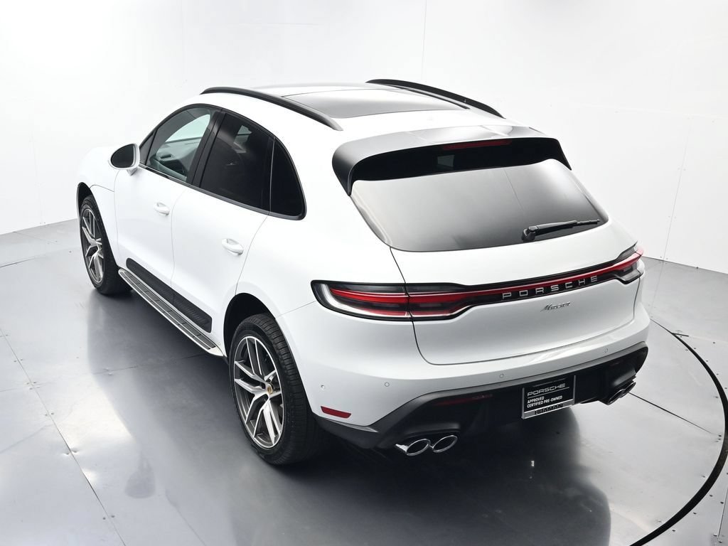 Certified 2025 Porsche Macan Turbo AWD/4WD image 39