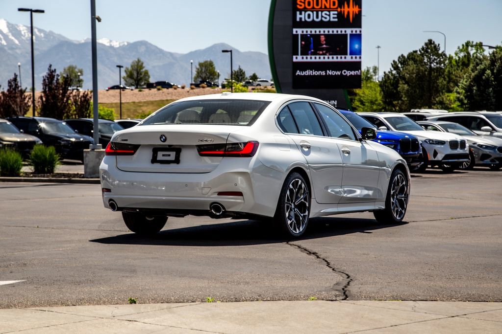 New 2026 BMW 330i xDrive Sedan w/ Convenience Package AWD/4WD image 5