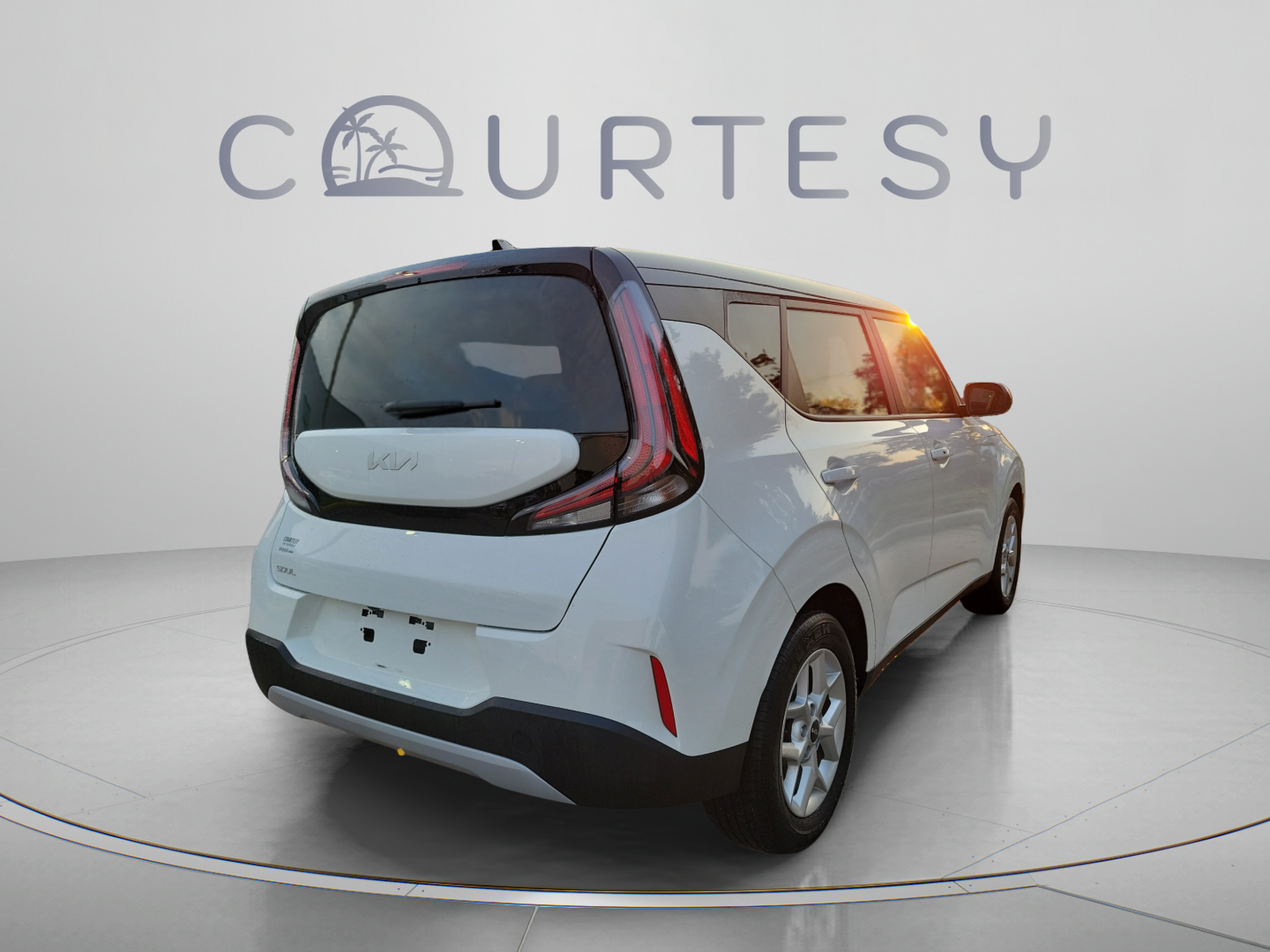 Certified 2023 Kia Soul S FWD image 3