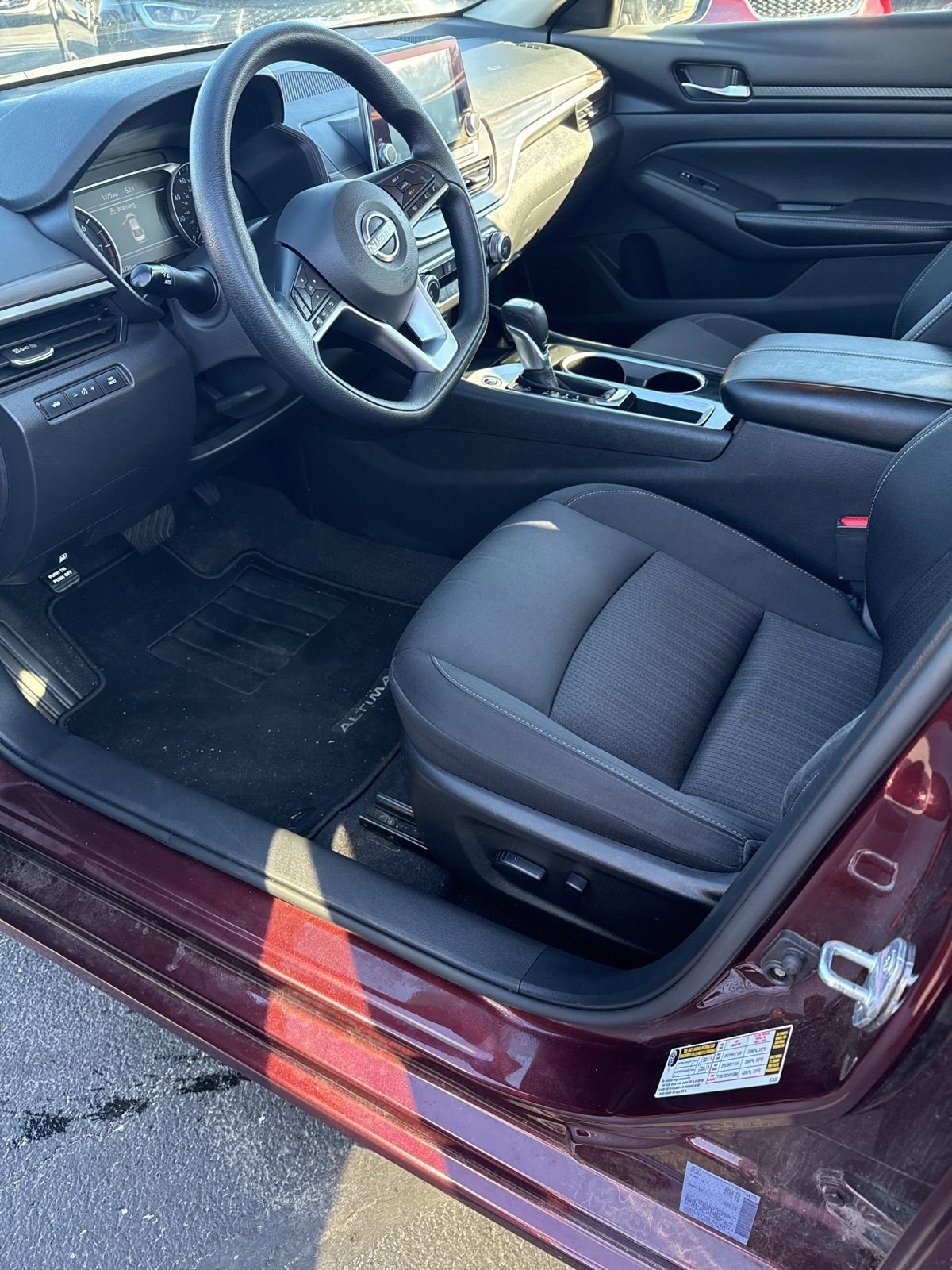 Used 2024 Nissan Altima 2.5 SV image 19