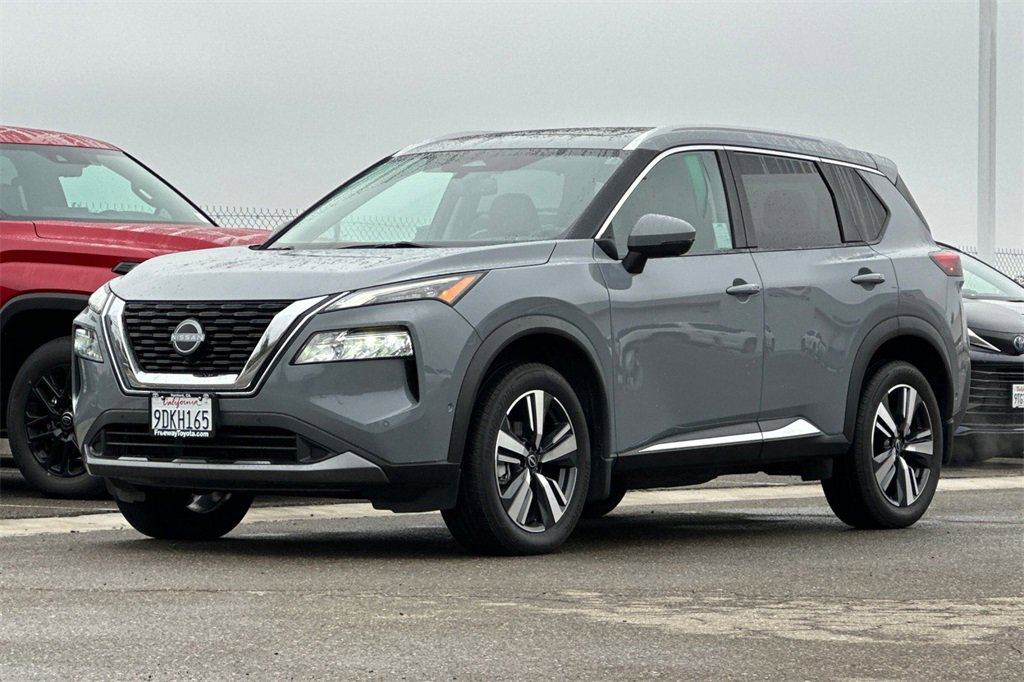 Used 2023 Nissan Rogue SL w/ SL Premium Package image 10