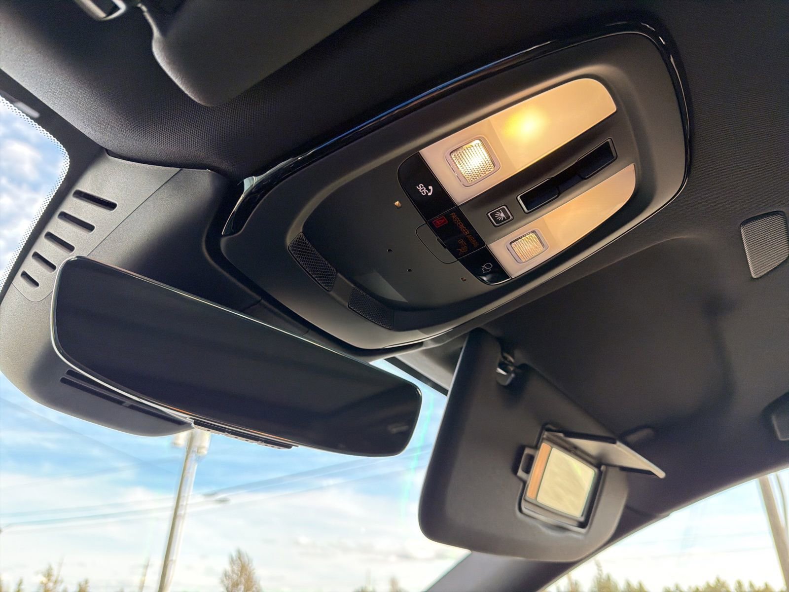 Used 2024 Volvo XC60 T8 Polestar w/ Protection Package Premier image 63