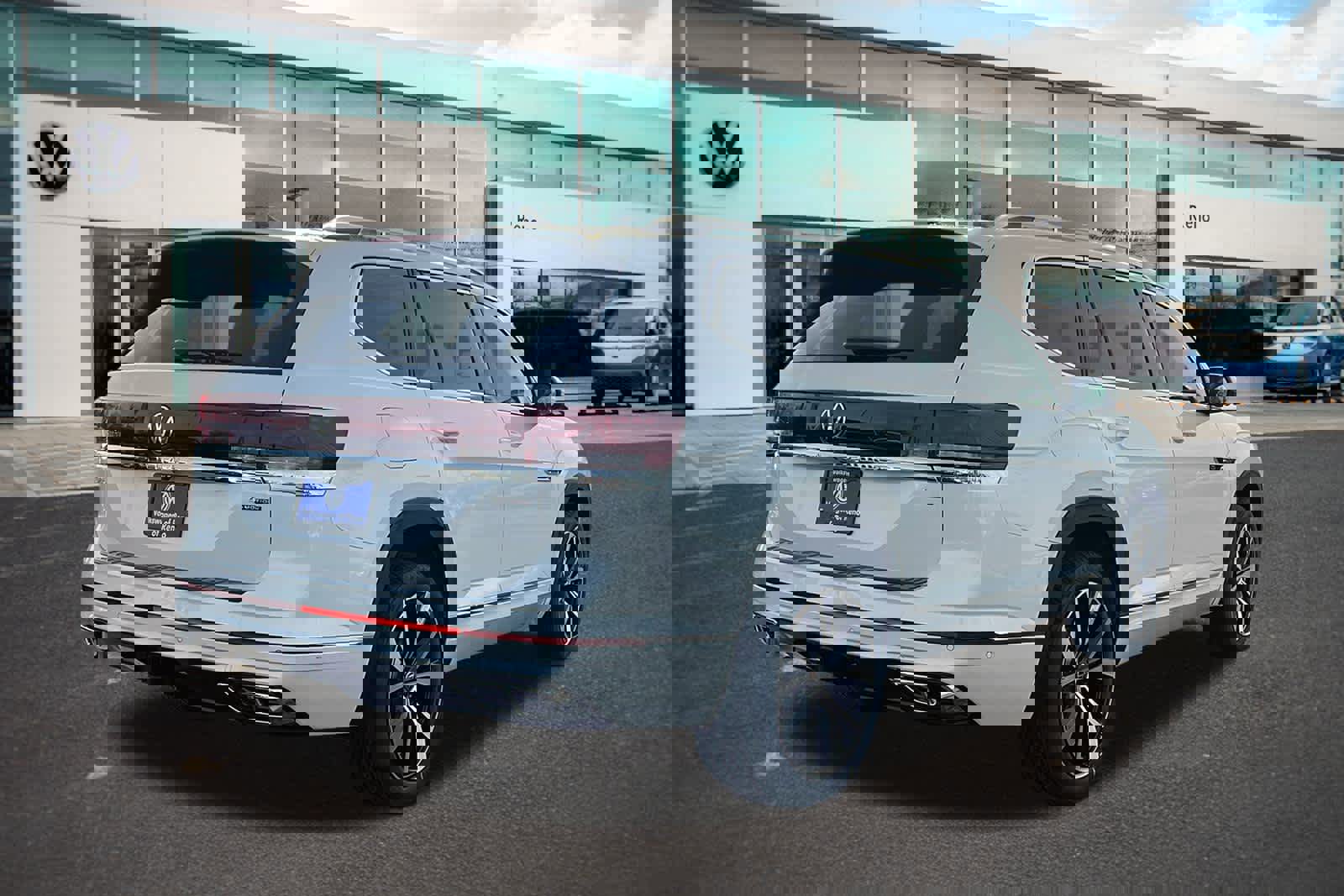 New 2026 Volkswagen Atlas SEL Premium R-Line image 5