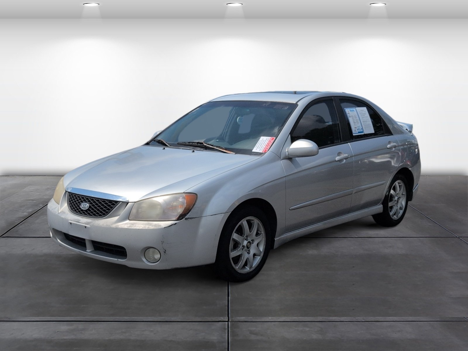 Used 2005 Kia Spectra LX FWD image 4