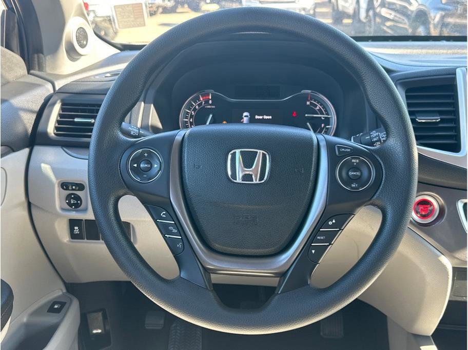 Used 2018 Honda Pilot LX image 16
