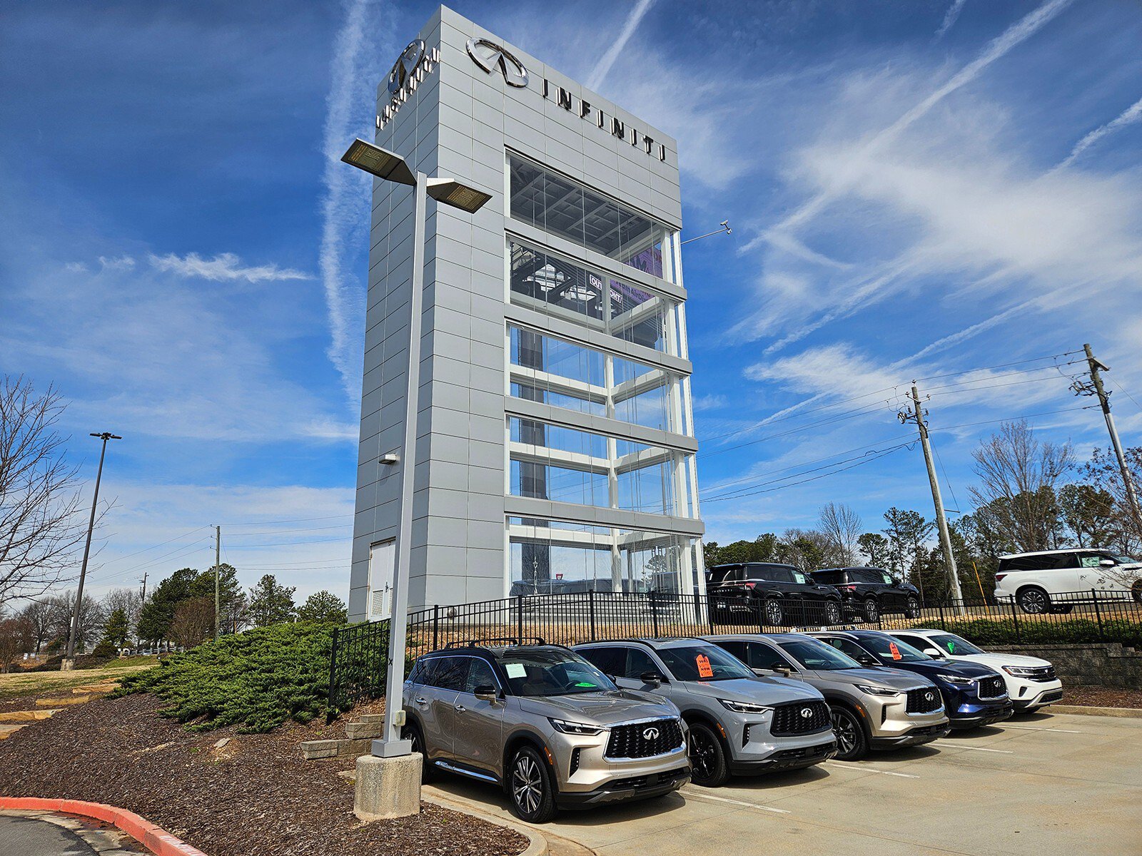 Used 2023 INFINITI QX60 Luxe w/ Cargo Package AWD/4WD image 39
