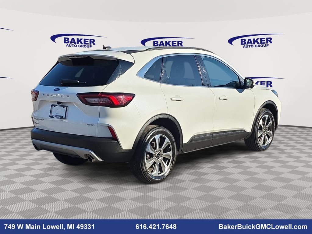 Used 2024 Ford Escape Platinum image 5