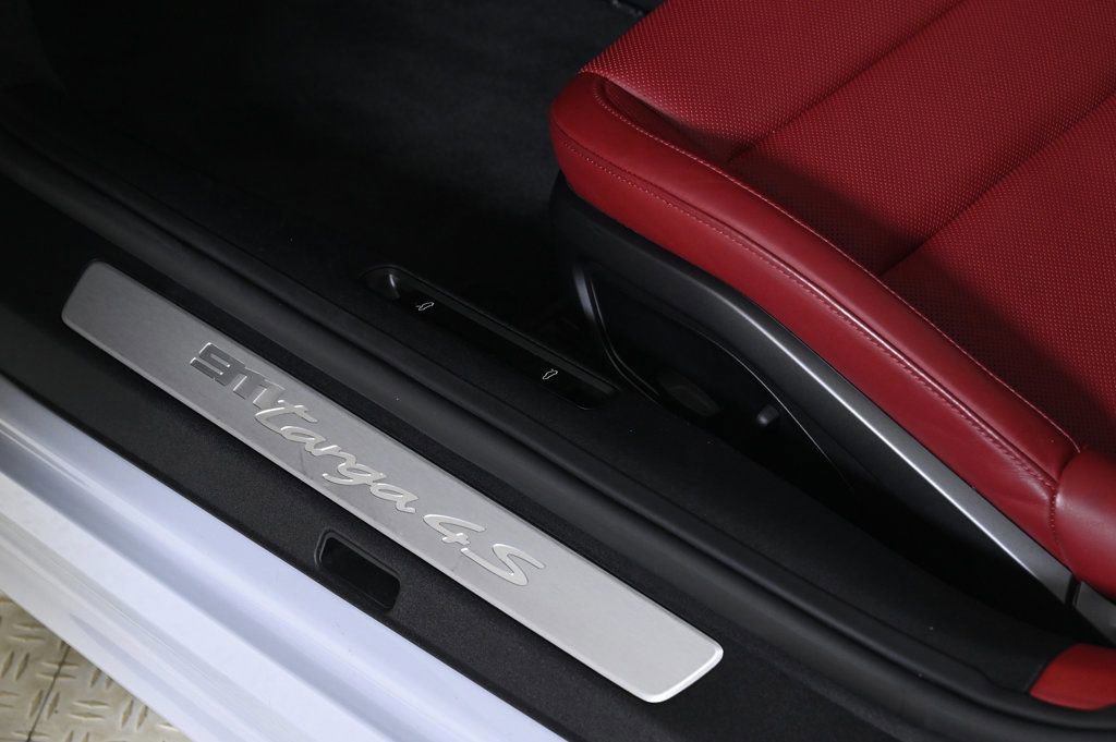 Certified 2024 Porsche 911 Targa 4S image 23