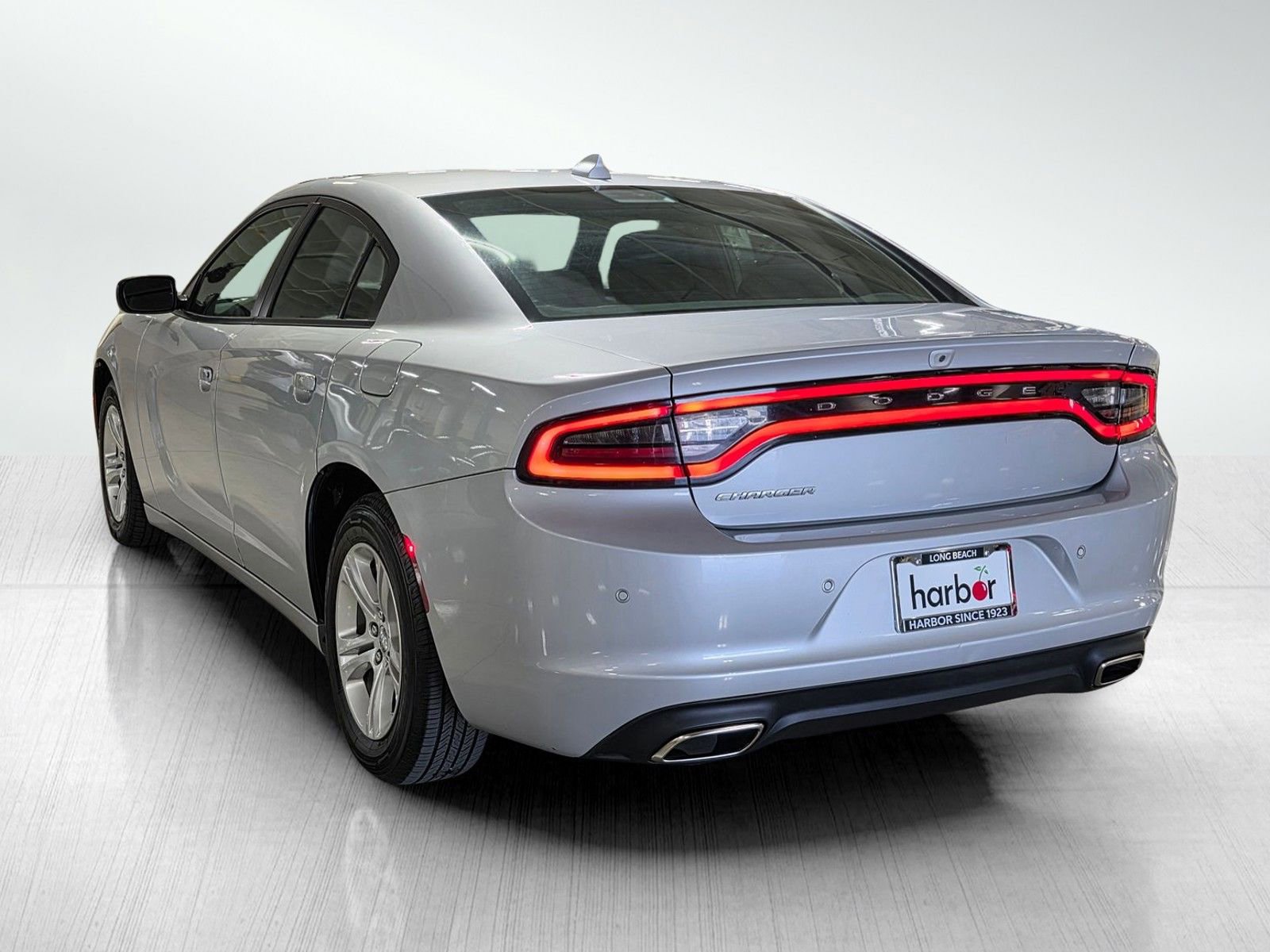 Used 2023 Dodge Charger SXT image 5