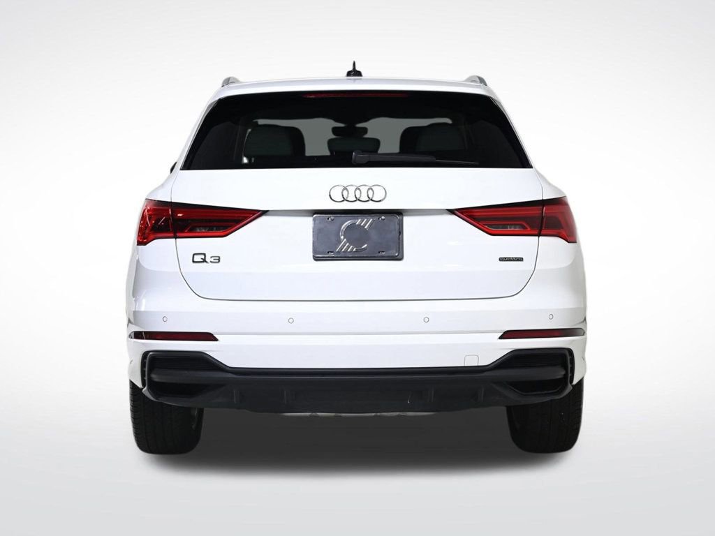 Certified 2023 Audi Q3 2.0T Premium w/ Convenience Package image 4