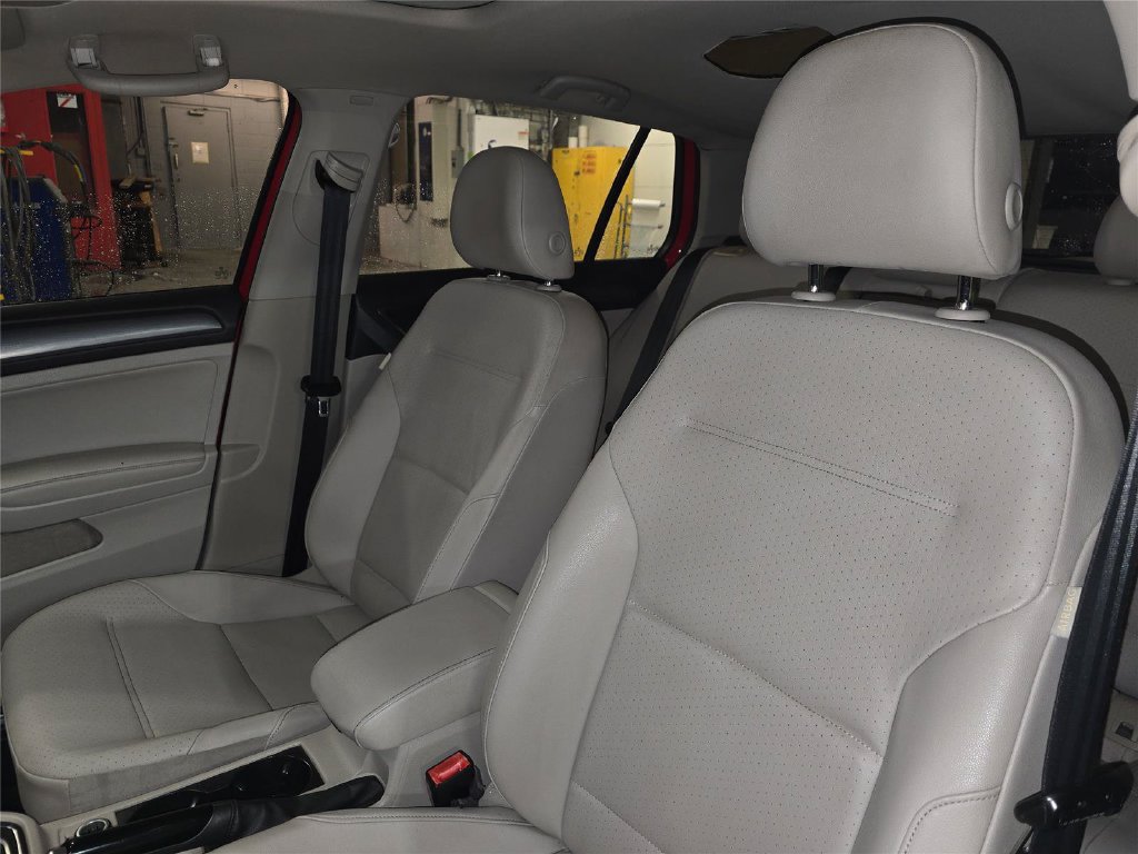 Used 2018 Volkswagen Golf SE FWD image 13