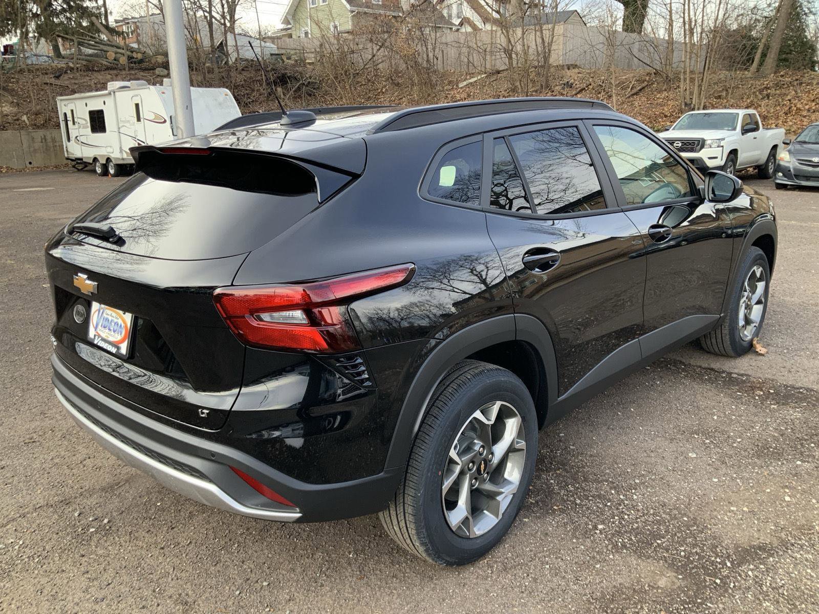New 2026 Chevrolet Trax LT w/ Driver Confidence Package image 7