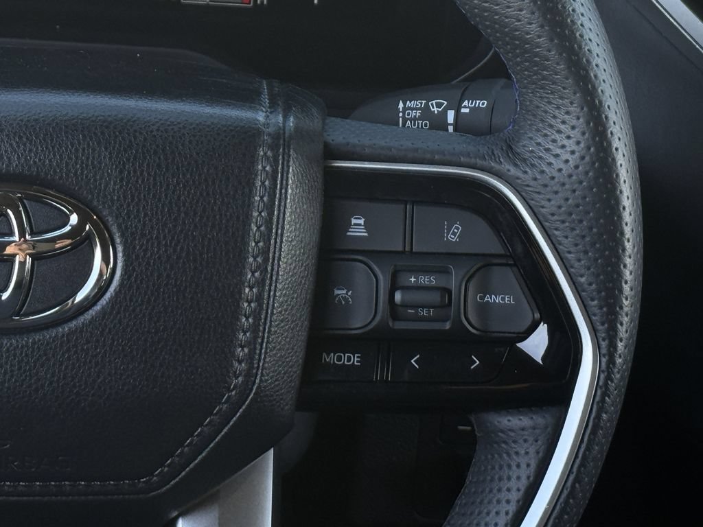 Used 2024 Toyota Tundra Platinum AWD/4WD image 16