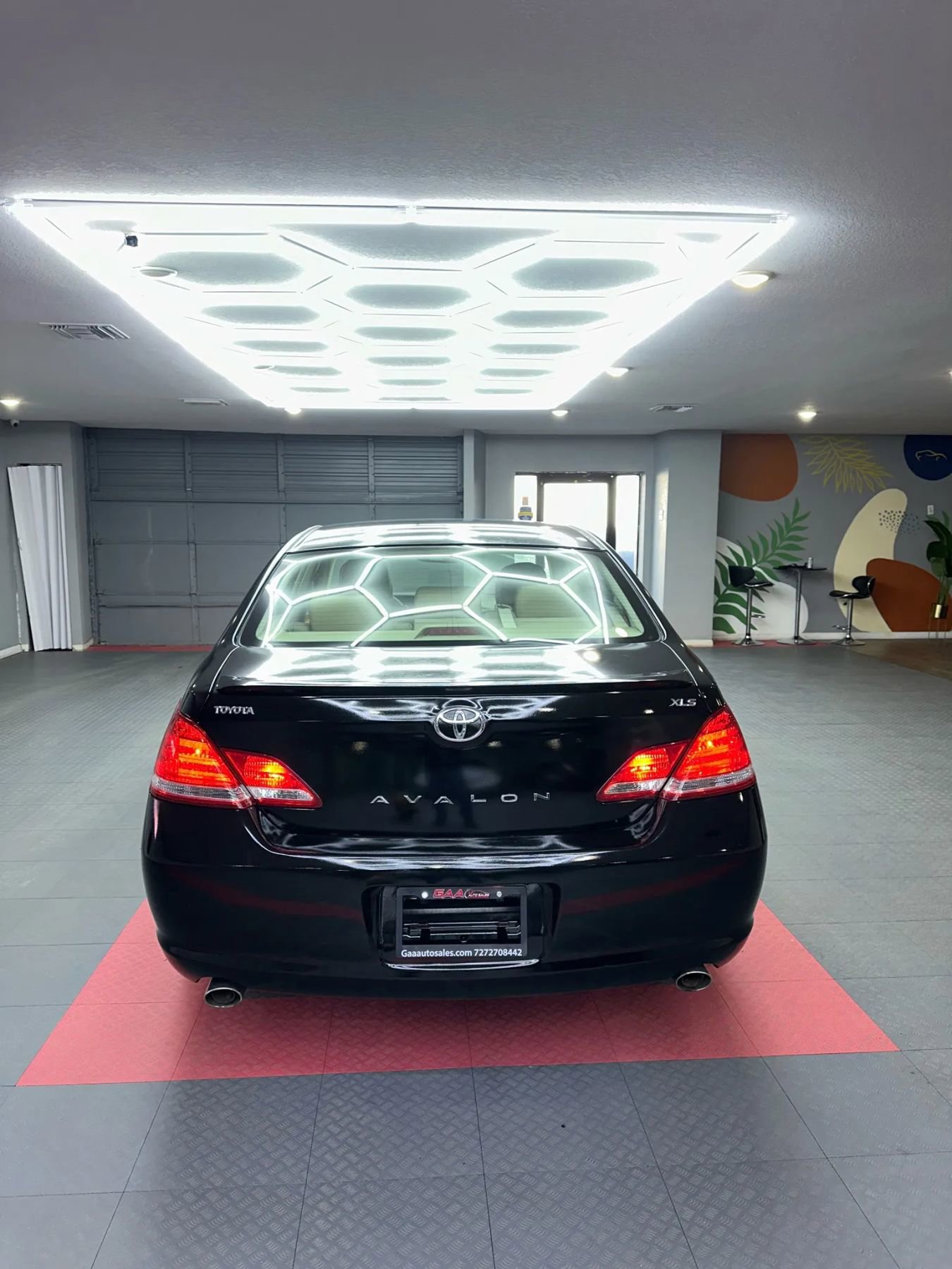 Used 2006 Toyota Avalon XLS image 5