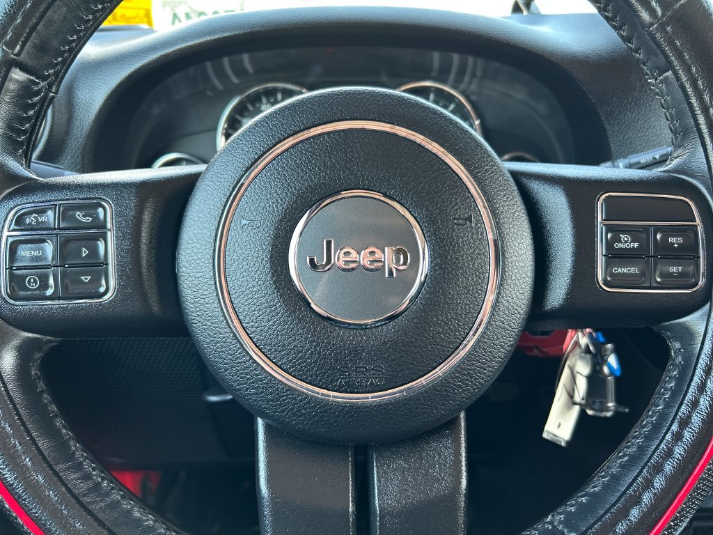 Used 2017 Jeep Wrangler Unlimited Sahara w/ Connectivity Group AWD/4WD image 9