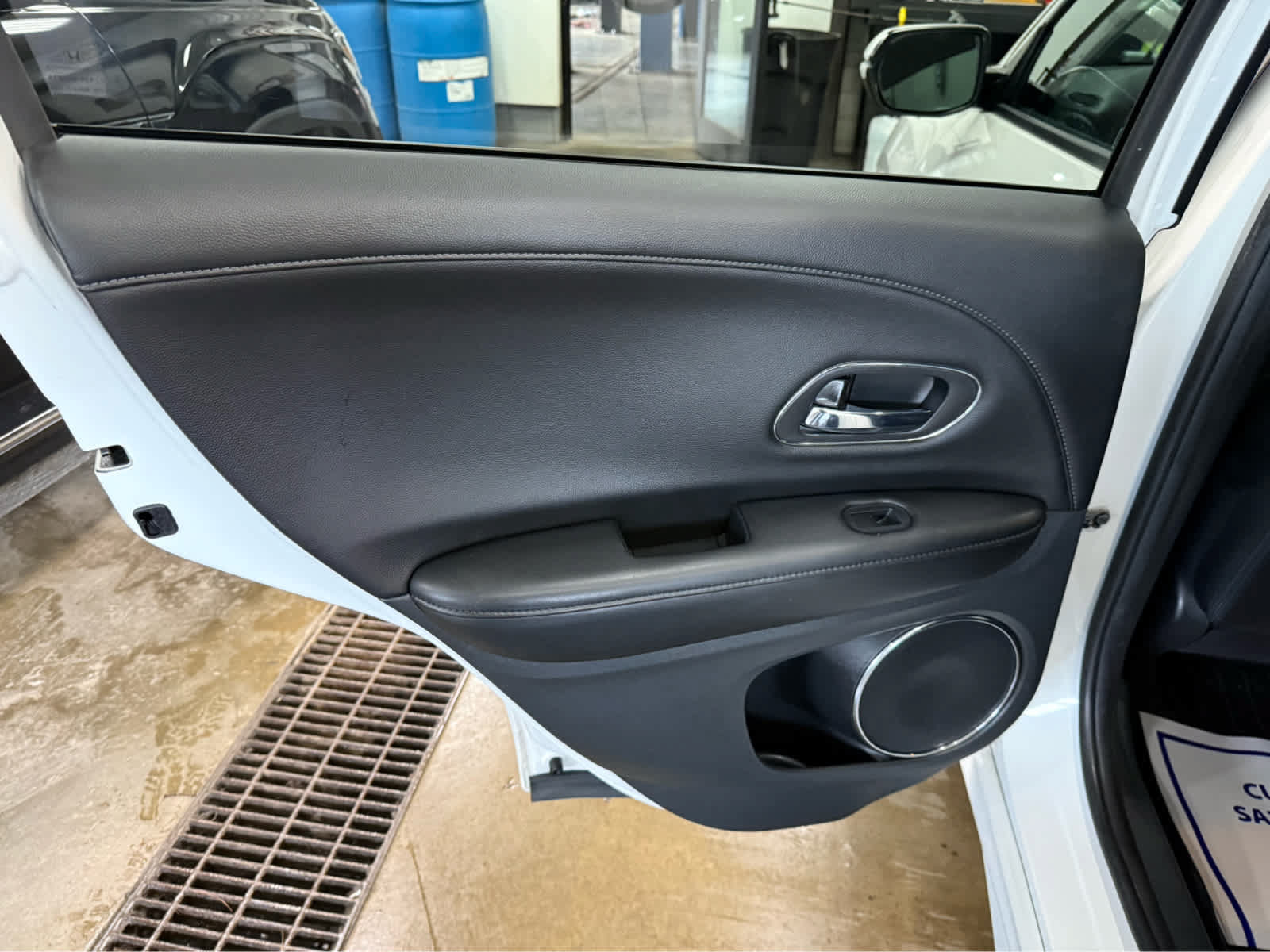 Used 2020 Honda HR-V Touring image 24