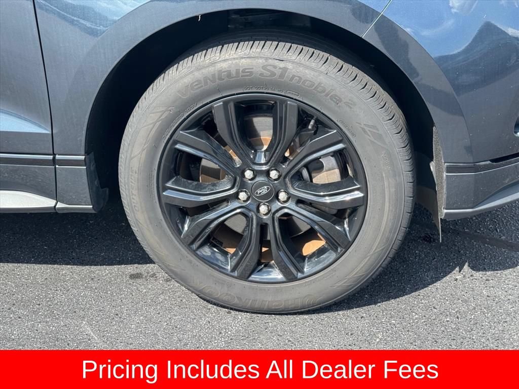 Used 2024 Ford Edge SE w/ Black Appearance Package AWD/4WD image 9