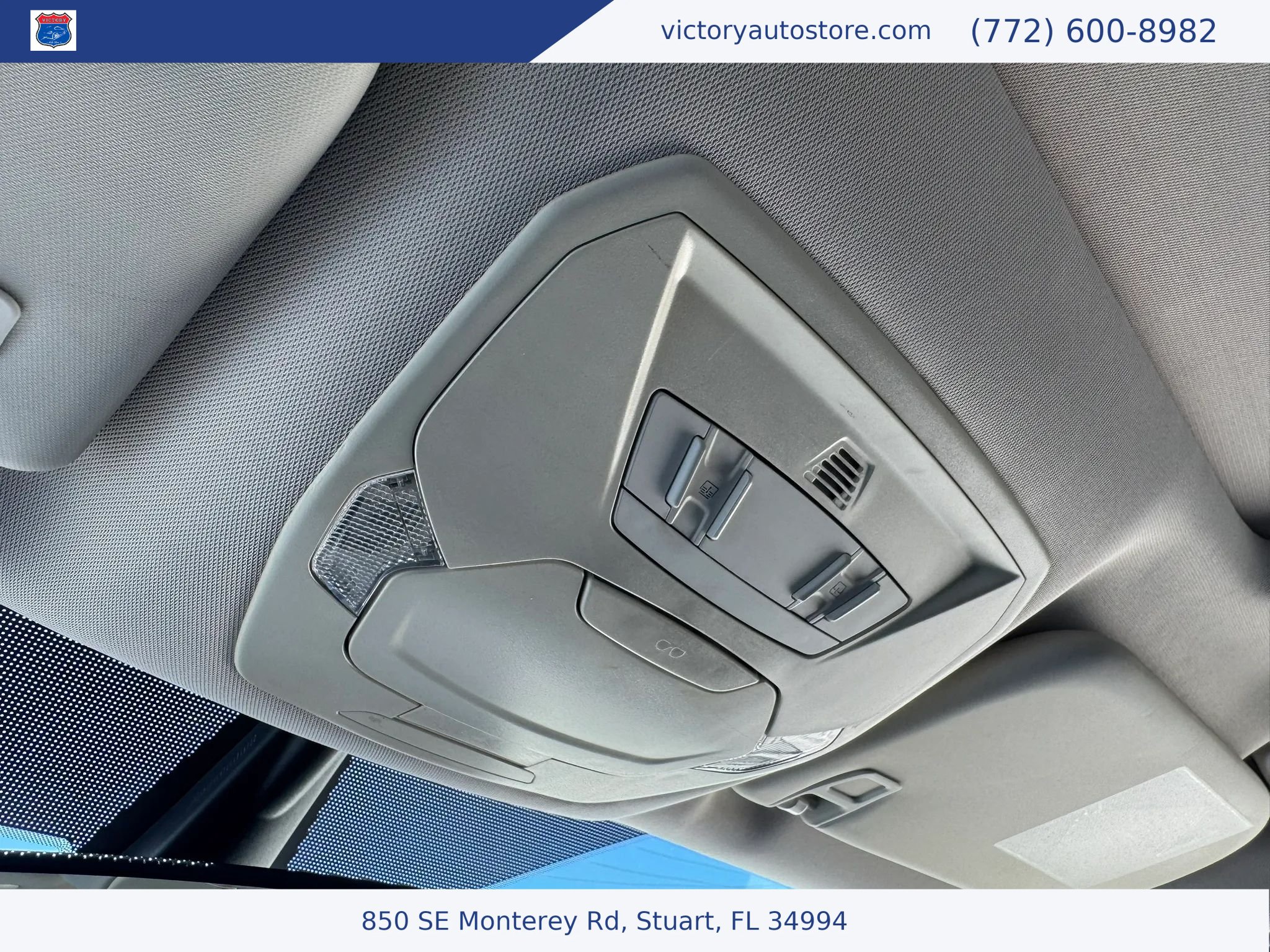 Used 2016 Ford Escape Titanium w/ Equipment Group 301A AWD/4WD image 33