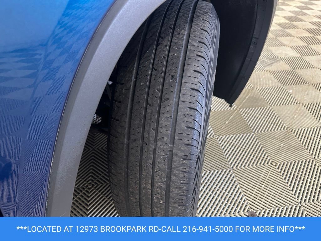 Certified 2019 Chevrolet Trax LT w/ LT Convenience Package FWD image 28