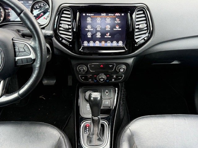 Used 2020 Jeep Compass Limited image 19