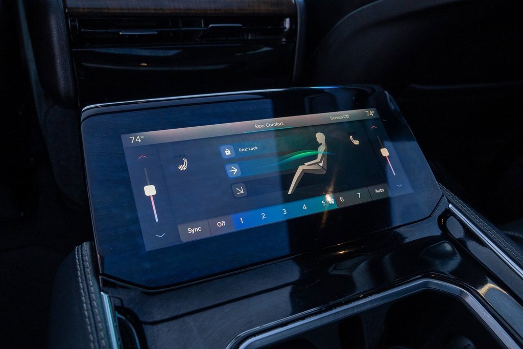 Used 2023 Jeep Grand Wagoneer 4WD image 8