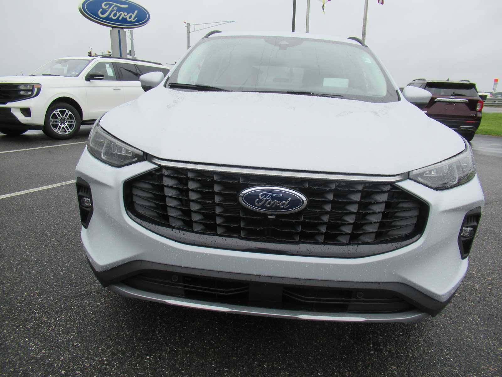 New 2025 Ford Escape SE w/ PHEV Premium Package image 2