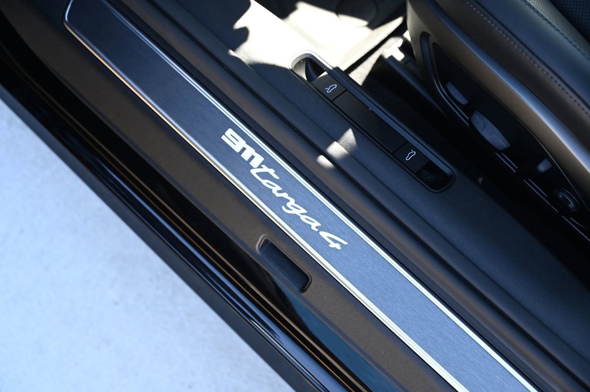 Used 2024 Porsche 911 Targa 4 image 30