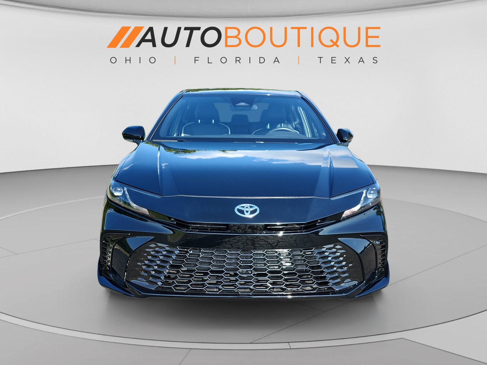 Used 2026 Toyota Camry SE FWD image 8