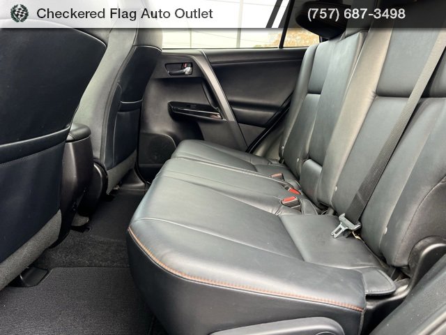 Used 2017 Toyota RAV4 SE image 38