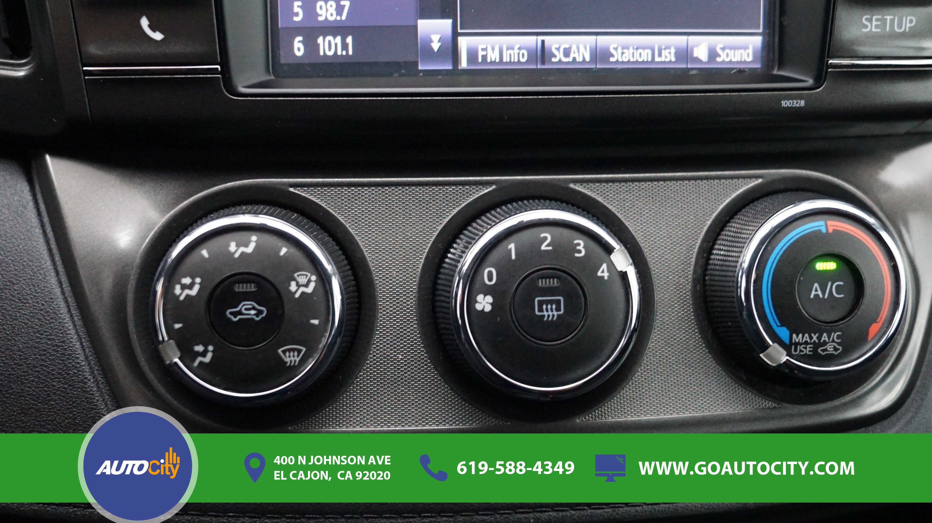 Used 2015 Toyota RAV4 LE FWD image 21