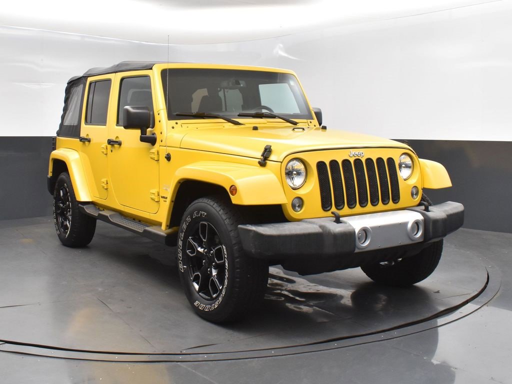 Used 2015 Jeep Wrangler Unlimited Sahara w/ Connectivity Group image 9