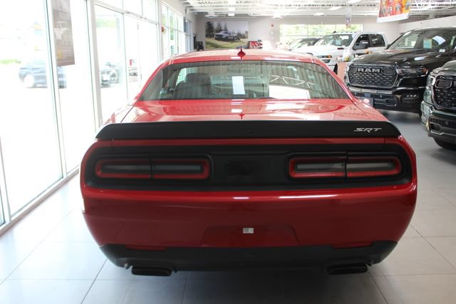 Used 2016 Dodge Challenger SRT Hellcat RWD image 24