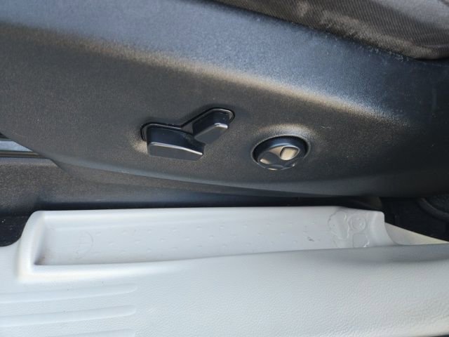 Used 2020 Chrysler Pacifica Touring w/ Cold Weather Group image 14