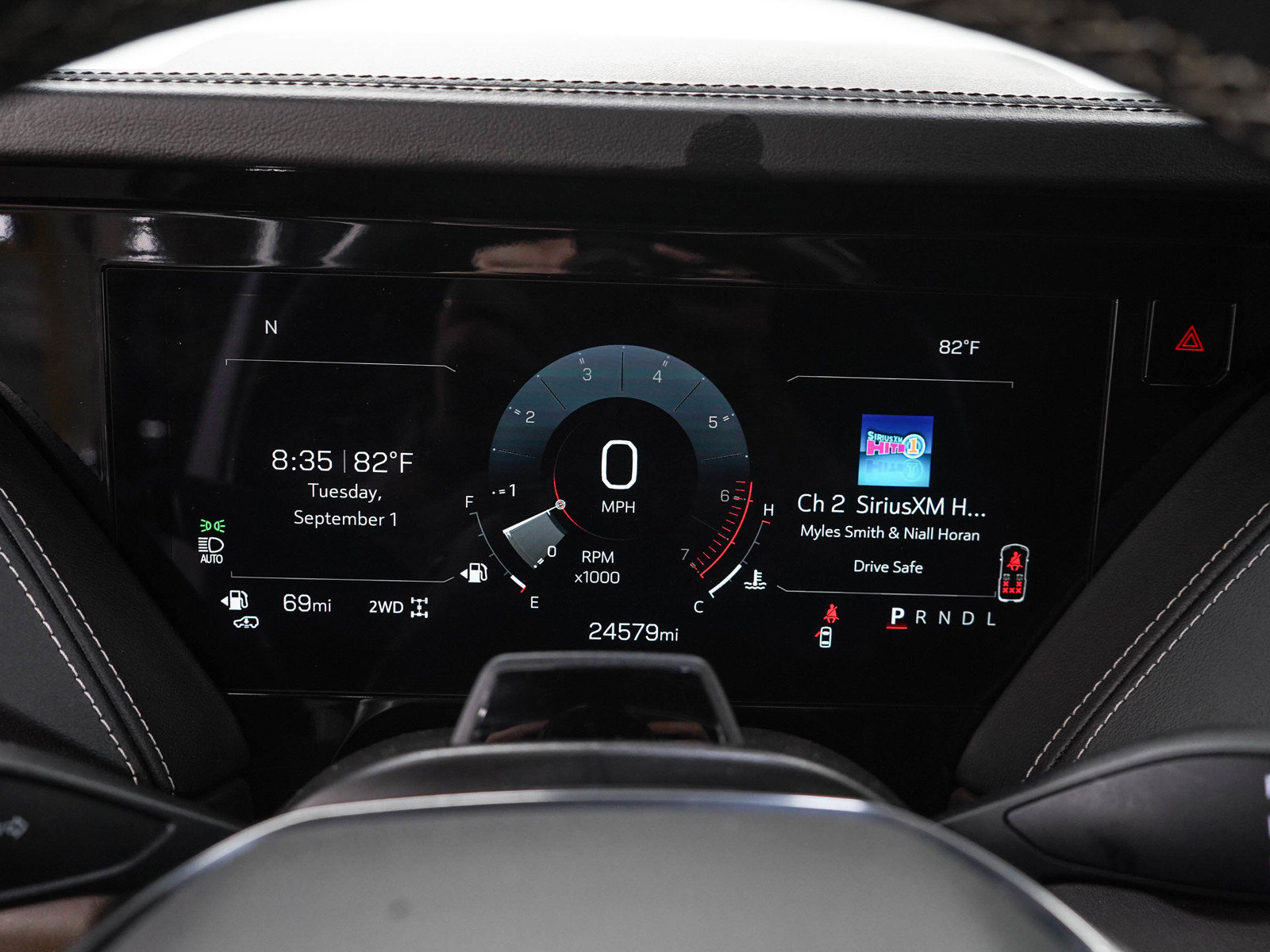 Used 2025 GMC Yukon Denali Ultimate AWD/4WD image 31