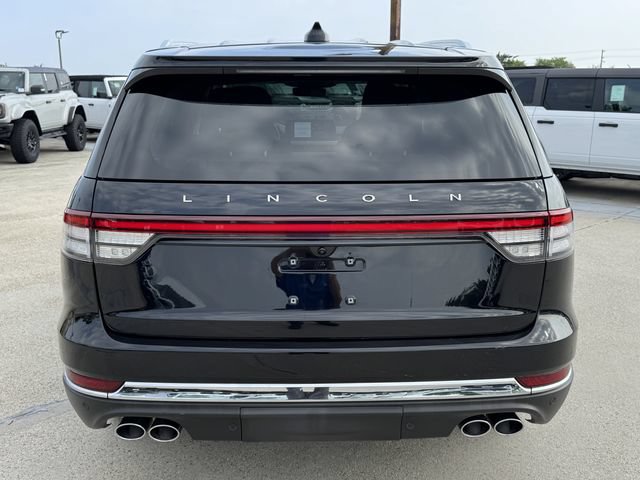 Used 2025 Lincoln Aviator AWD image 9