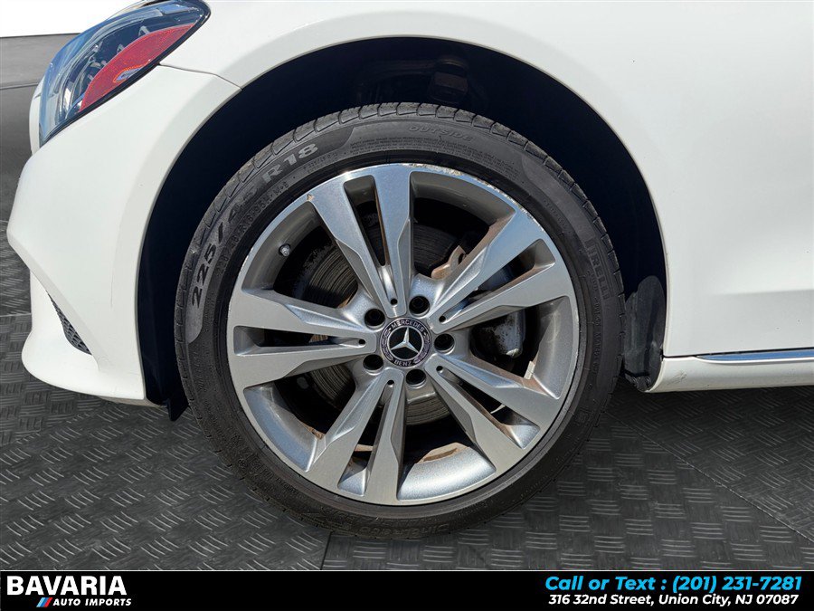 Used 2019 Mercedes-Benz C 300 4MATIC Sedan image 9