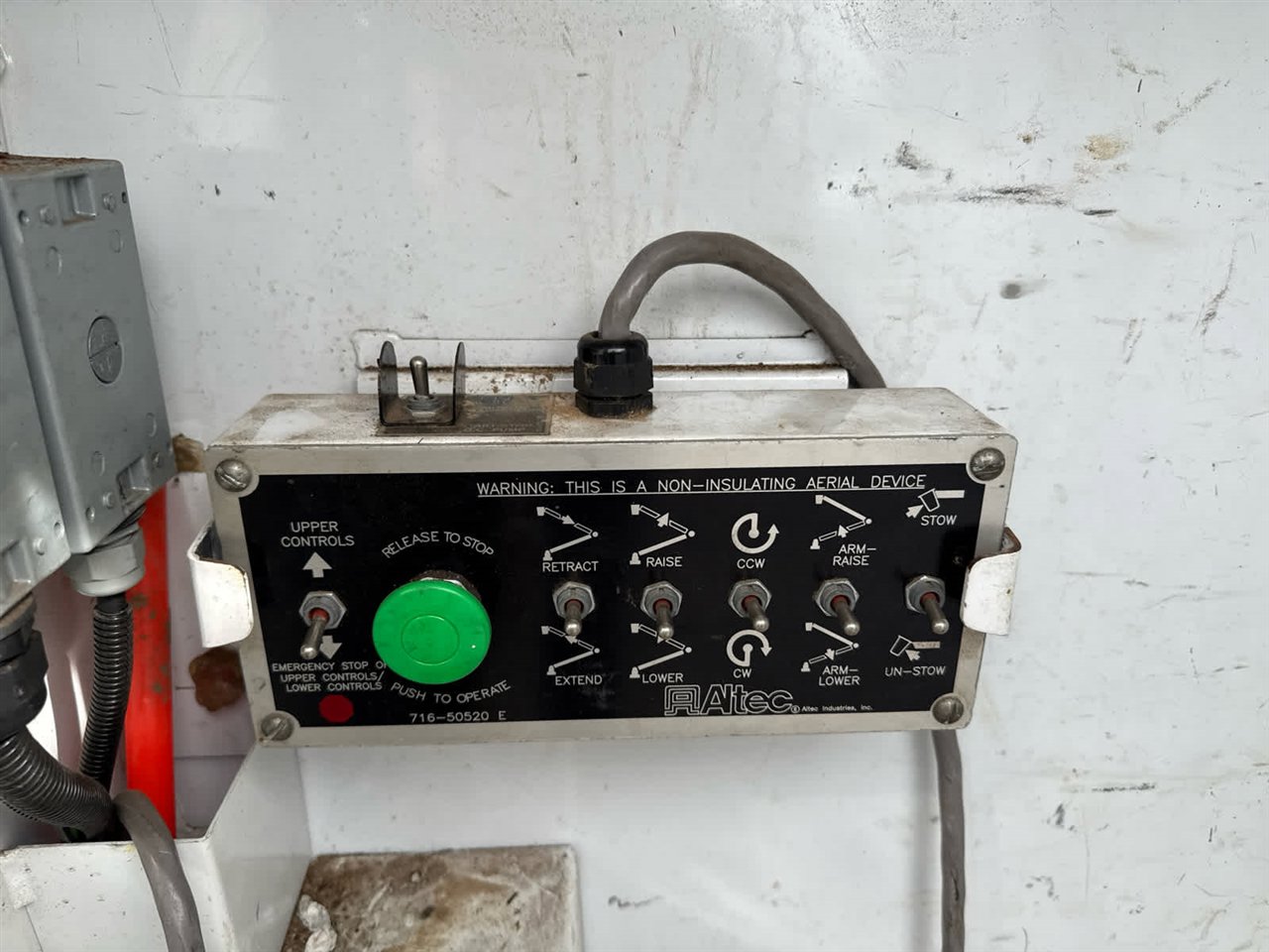 Used 2012 Ford F550 2WD Regular Cab Super Duty w/ PWR Equipment Group image 23