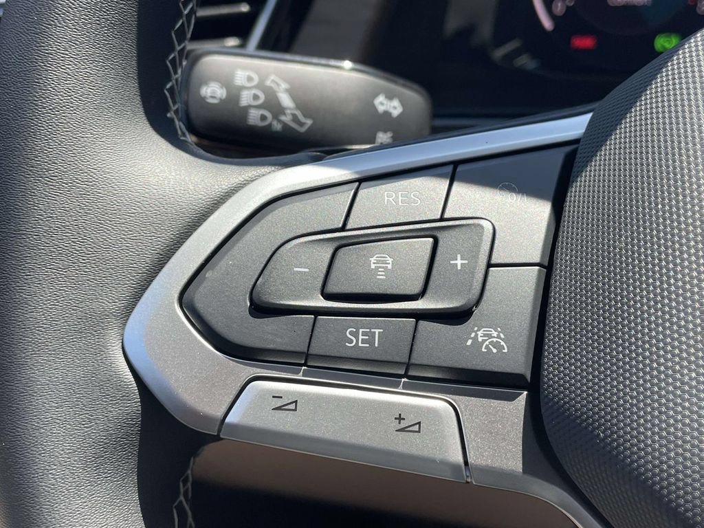 New 2026 Volkswagen Atlas SE FWD image 21