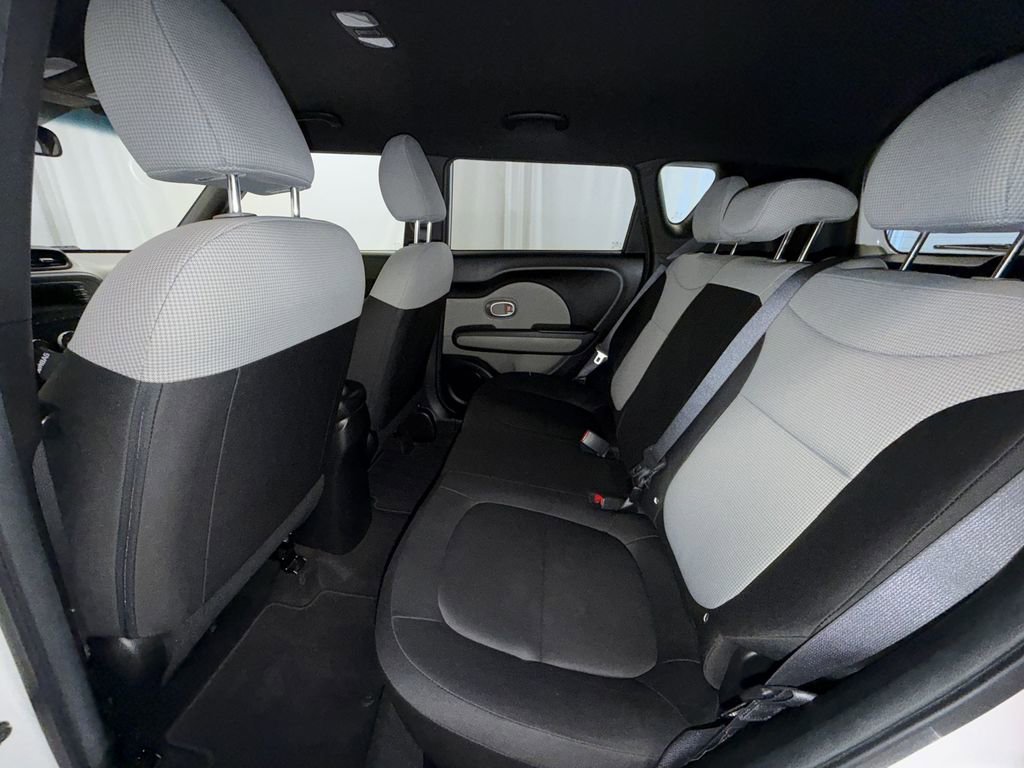 Used 2016 Kia Soul image 11