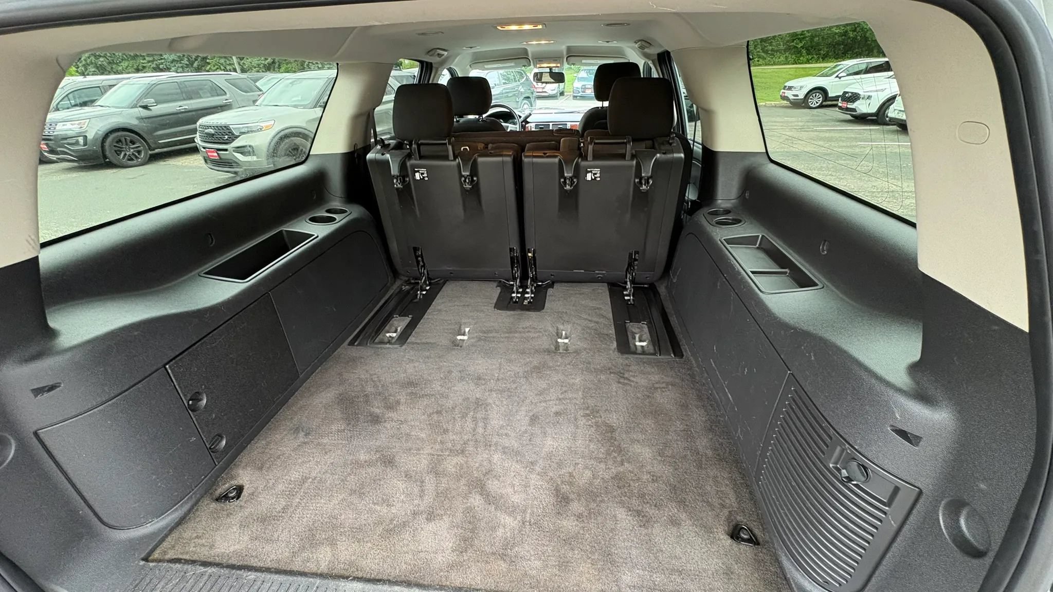 Used 2014 Chevrolet Suburban LS w/ All-Star Edition AWD/4WD image 27