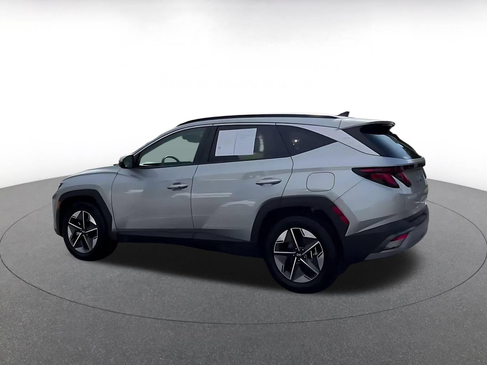 Used 2026 Hyundai Tucson SEL FWD image 9