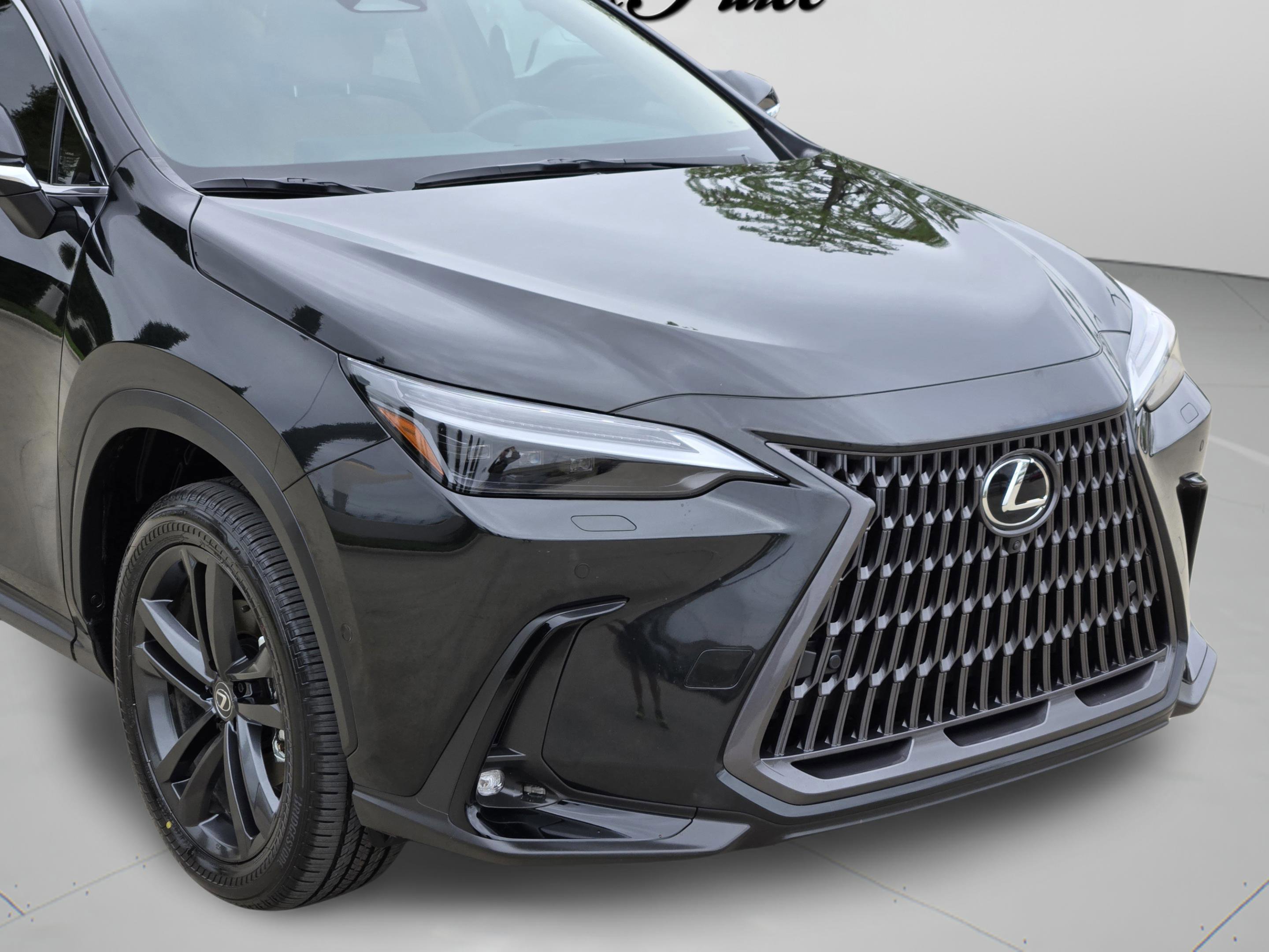 Certified 2025 Lexus NX 450h+ AWD w/ Accessory Package (2T) image 28