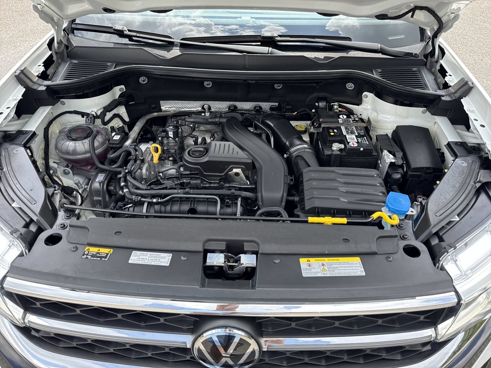 Used 2023 Volkswagen Taos SEL AWD/4WD image 32