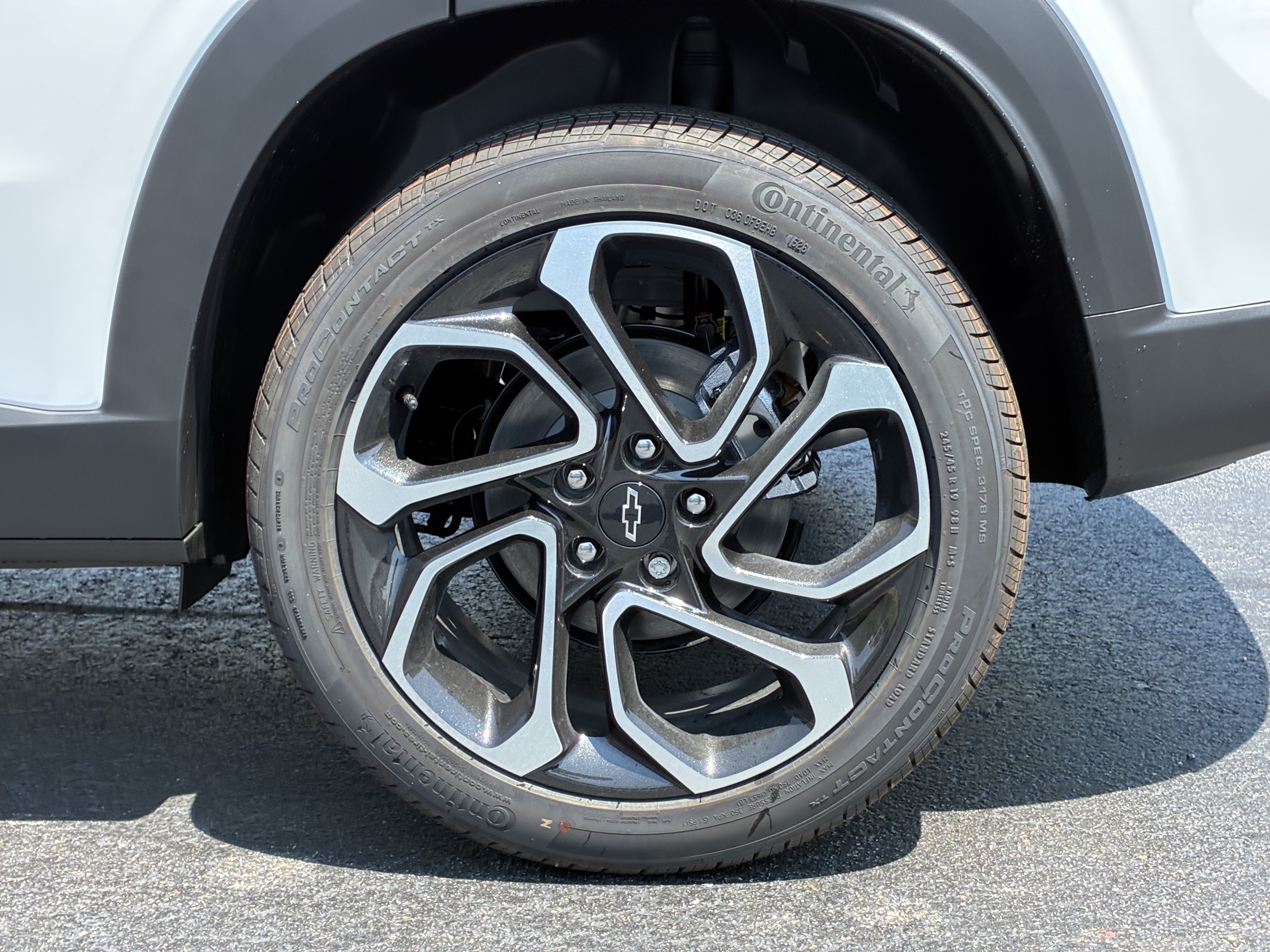 New 2026 Chevrolet Trax RS w/ Driver Confidence Package FWD image 9