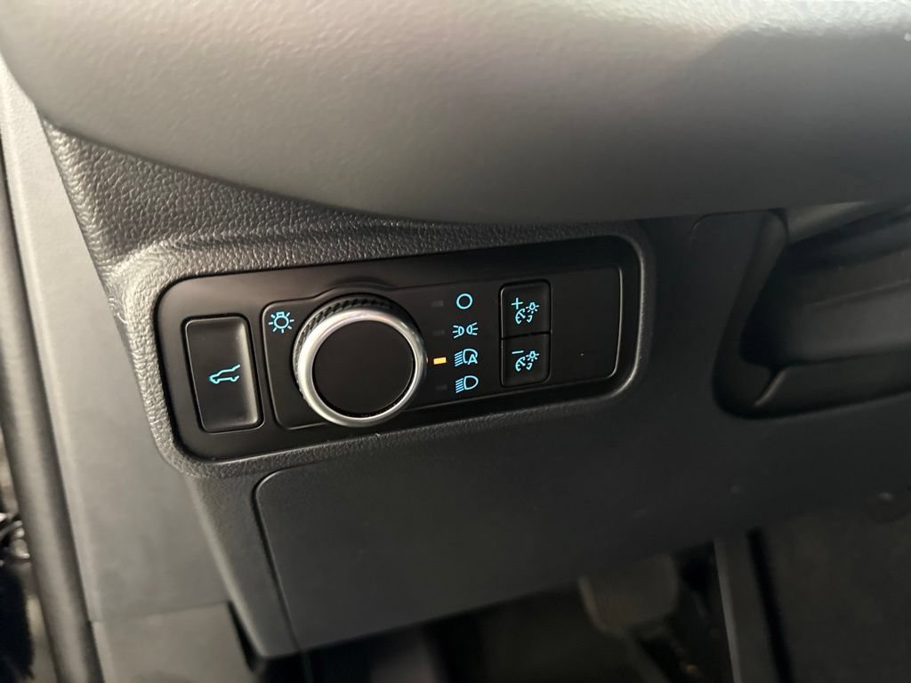 Used 2025 Ford Explorer Active AWD/4WD image 20