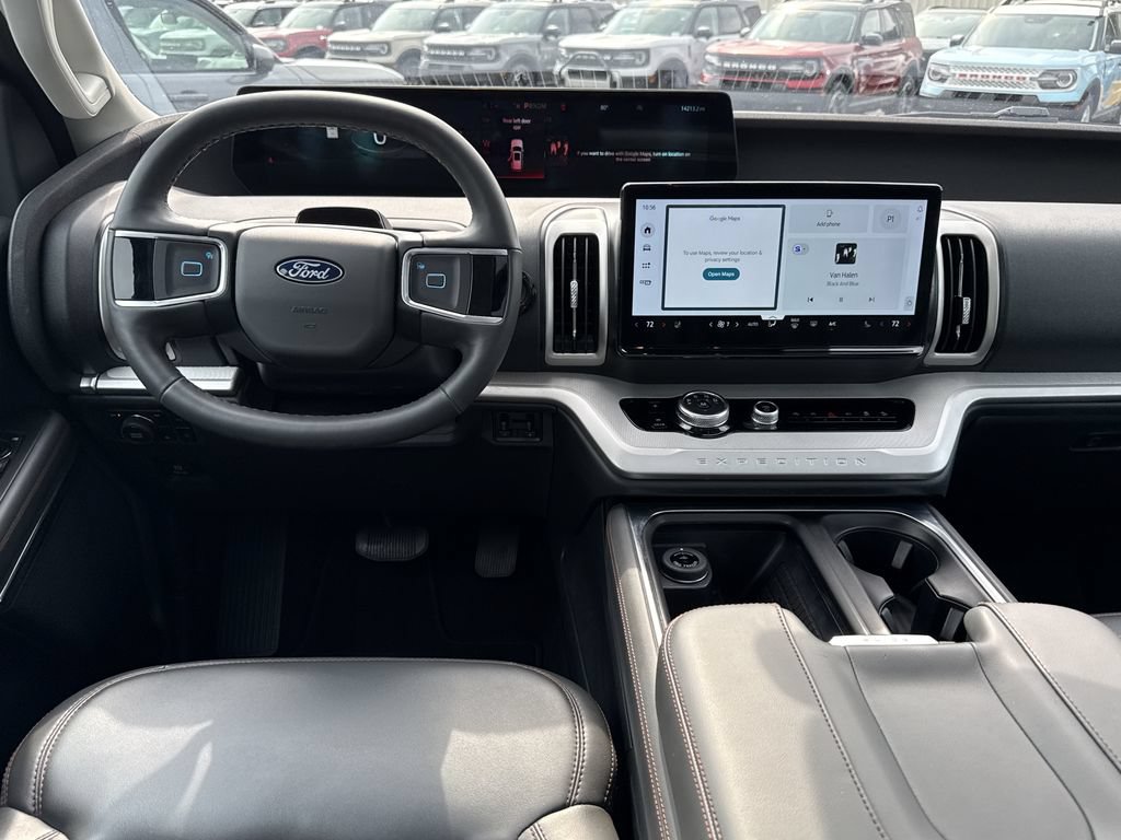 Used 2025 Ford Expedition Active AWD/4WD image 23