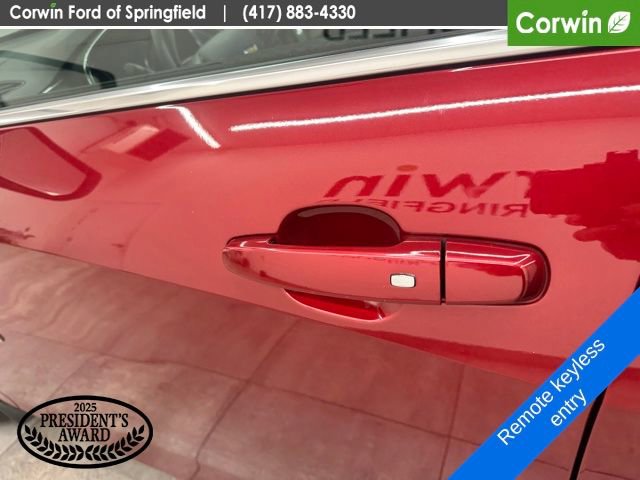 Used 2018 Chevrolet Malibu LT image 18